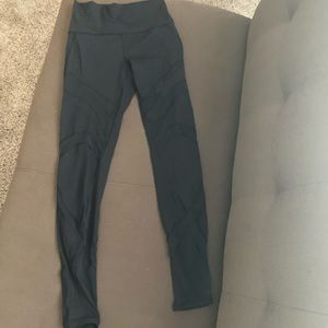 Black Lululemon leggings with mesh